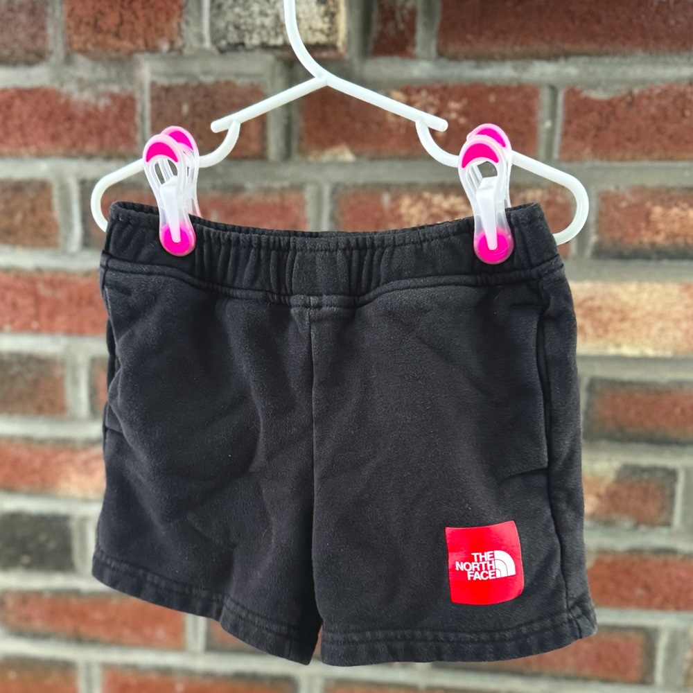 GUC The North Face boys XS black cotton shorts size XS